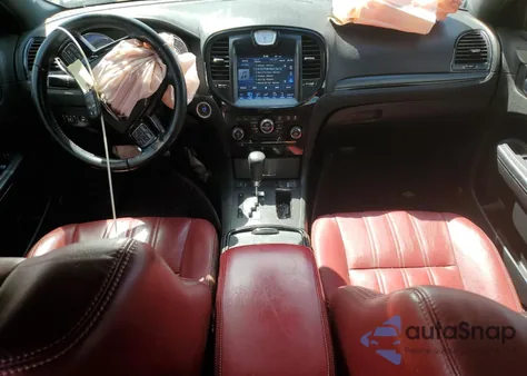 2013 Chrysler 300 S z USA, uszkodzony, nr VIN 2C3CCABT7DH553266